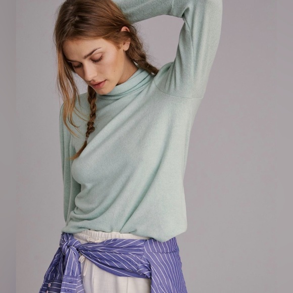 Anthropologie Tops - Anthropologie Mint Green Puff-Sleeved Turtleneck Top